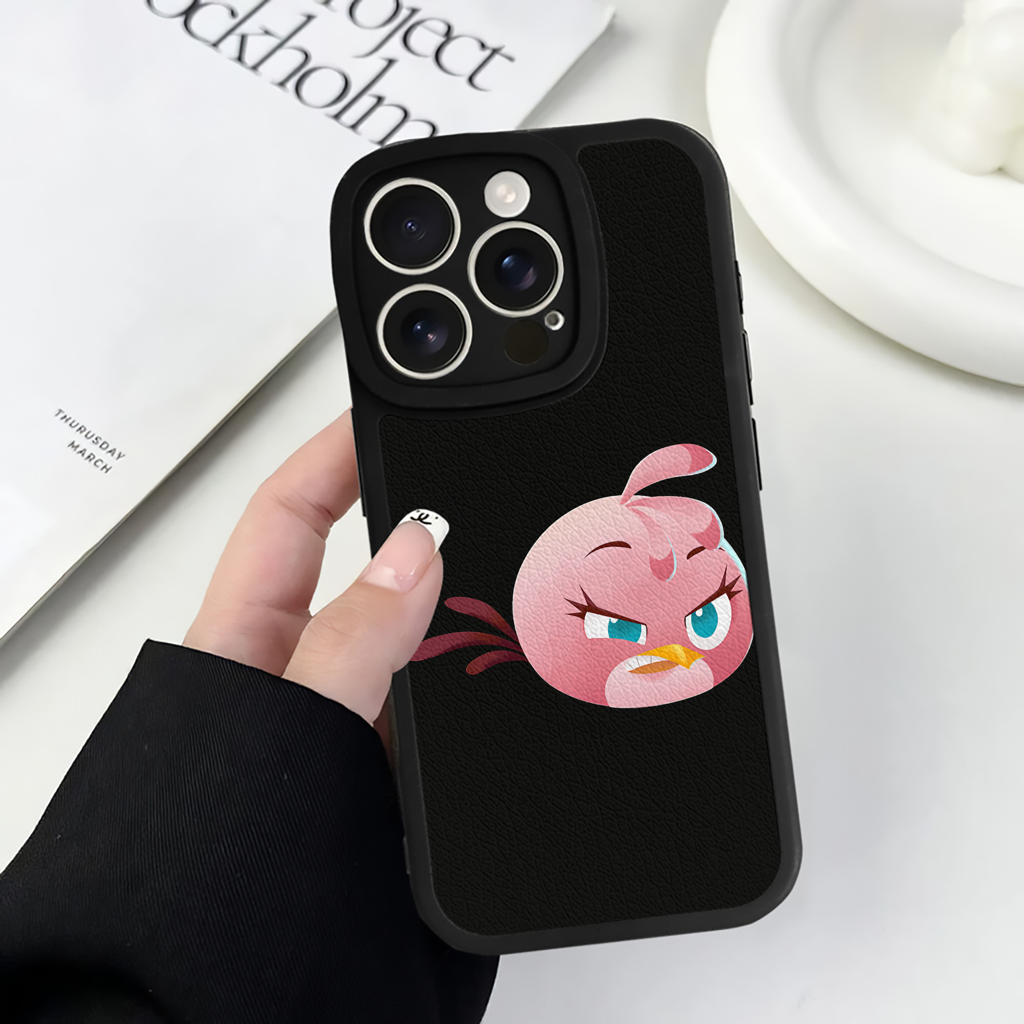 （画像用） Angry Birds アングリーバード 【iPhone 16シリーズ対応】シリコンスマホケース（レザー調） 材質：シリコン